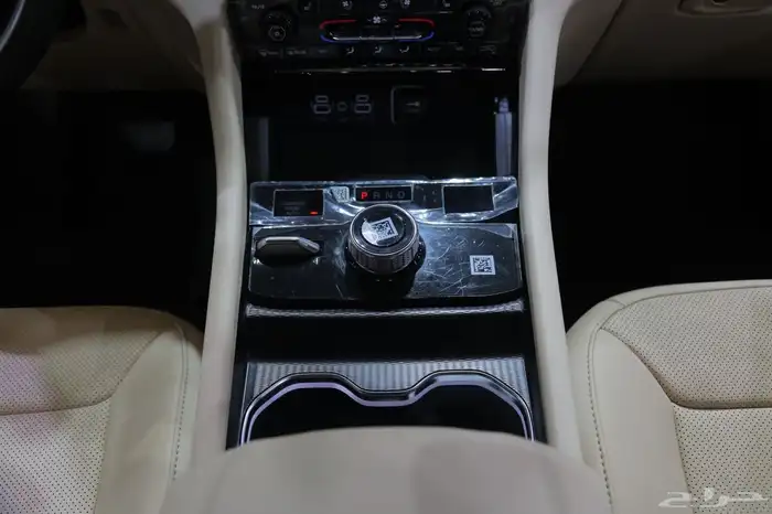 جراند شروكي ليمتد بلس شاص قصير جديد موديل 2024 10