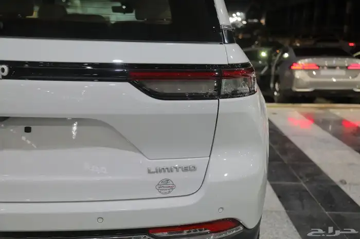 جراند شروكي ليمتد بلس شاص قصير جديد موديل 2024 7