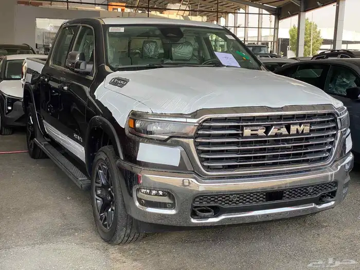 دودج رام 1500 لارامي موديل 2025 عروض نهاية السنه 1