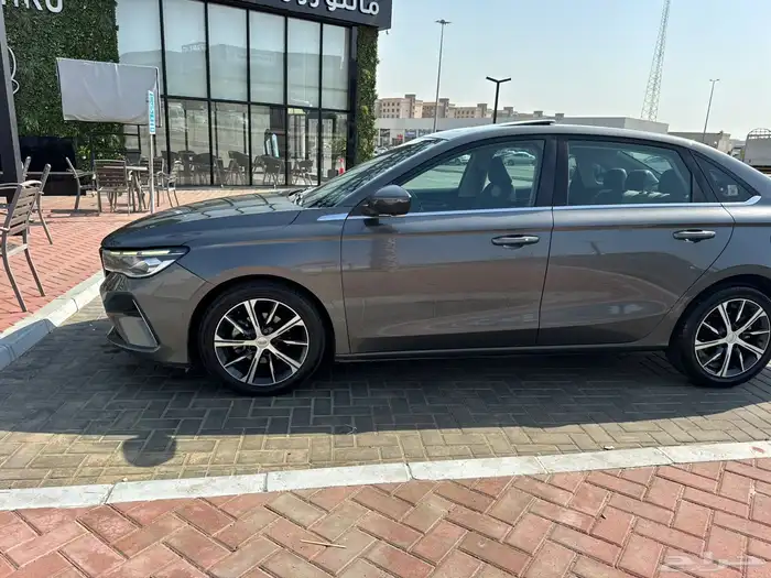 سيدان جيلي إمجراند 2023 23