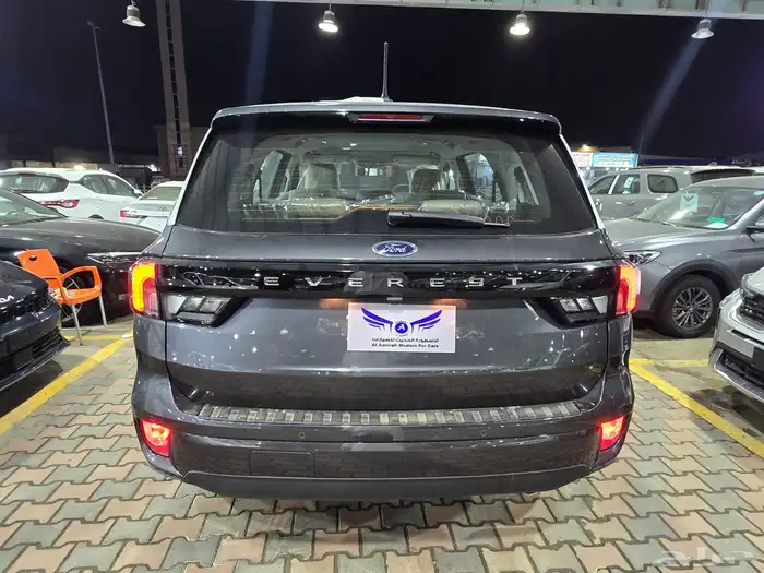 فورد ايفرست 2025 XLS دبل جديد 5