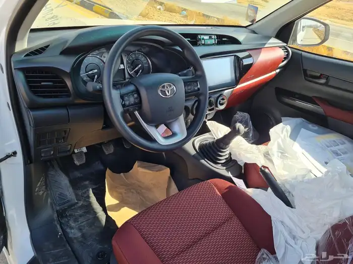 هايلوكس 2026 GLX 17