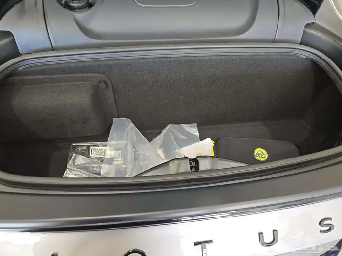 2024 Lotus Emira First Edition 8