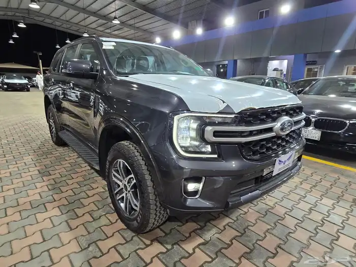 فورد ايفرست 2025 XLS دبل جديد 4