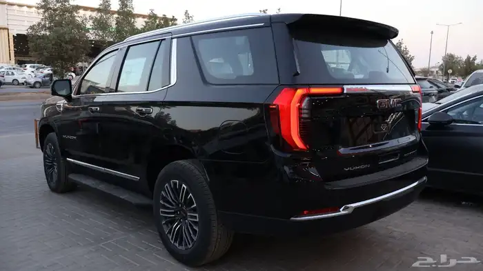 جيمس يوكن الفيشن دبل قصير 2025 2