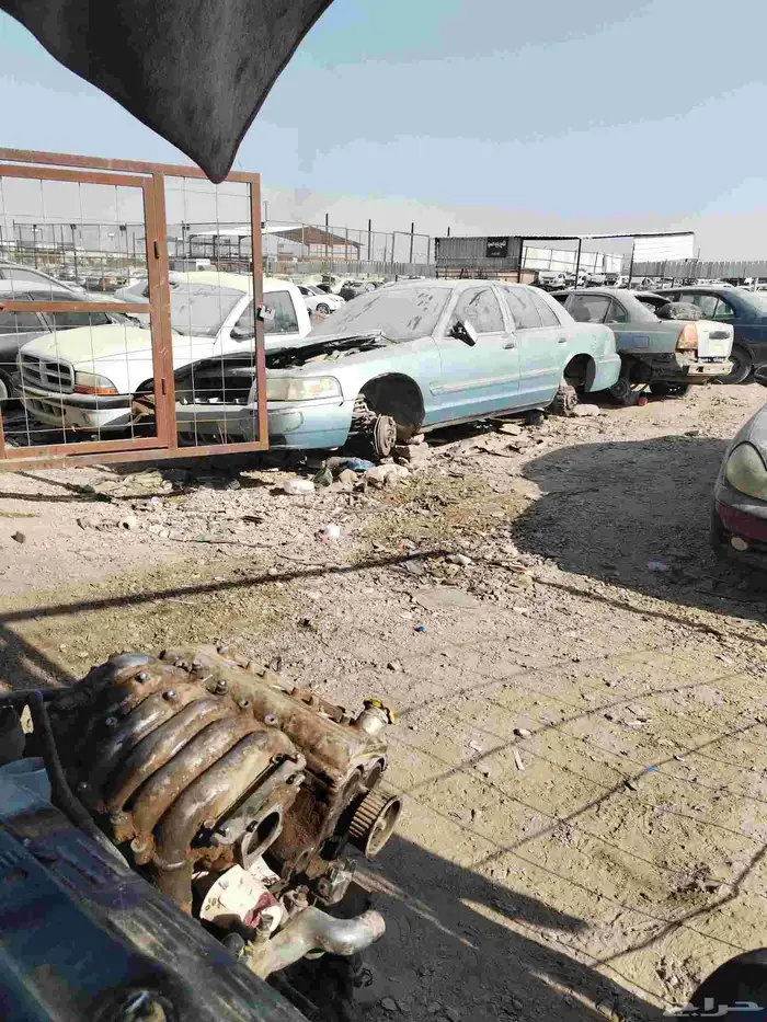 فورد ماركيز 2011 تشليح سيارات للبيع قطع غيار سيارات مستعملة 0