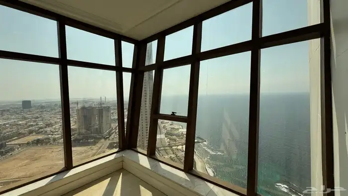 للبيع شقة فيرزاتشي في برج داماك جدة 9