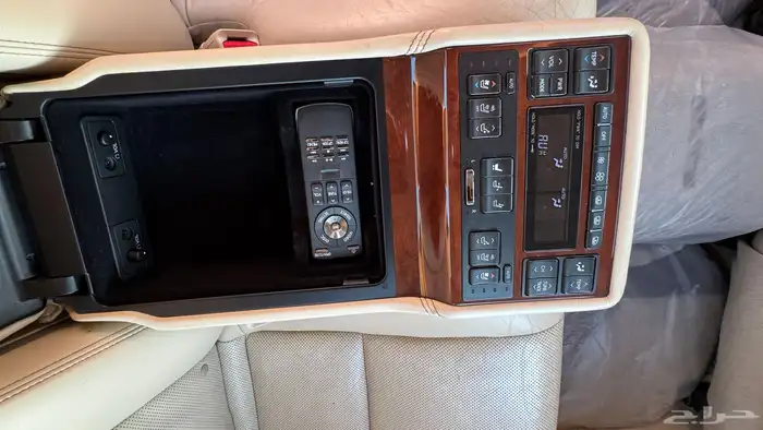 لكزس LS460L منوة المستخدم نظيف جدا وكالة 15