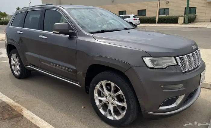 جيب جراند شيروكي Summit 2019   محرك 8 سلندر V8   فل كامل 2