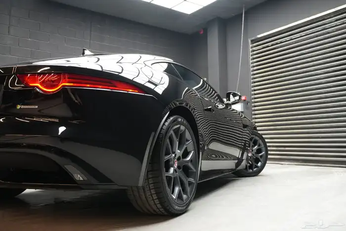 جاغوار F-Taype R 2018 14