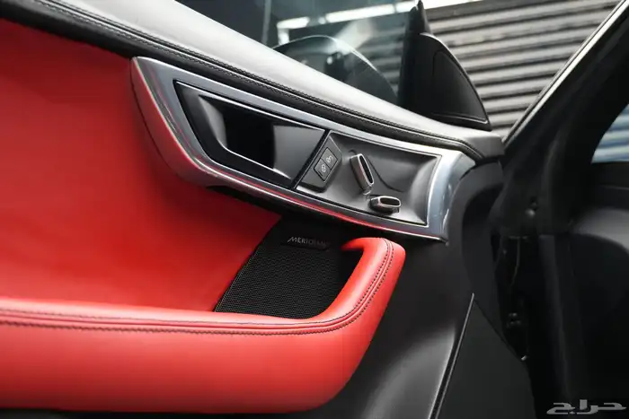 جاغوار F-Taype R 2018 7