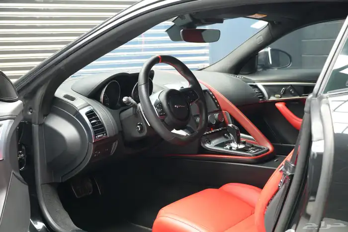 جاغوار F-Taype R 2018 8