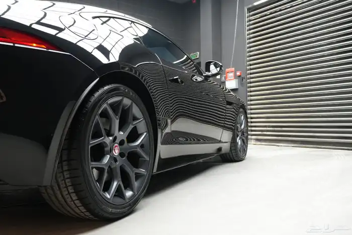 جاغوار F-Taype R 2018 13