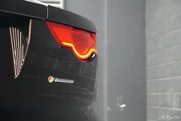 جاغوار F-Taype R 2018 20