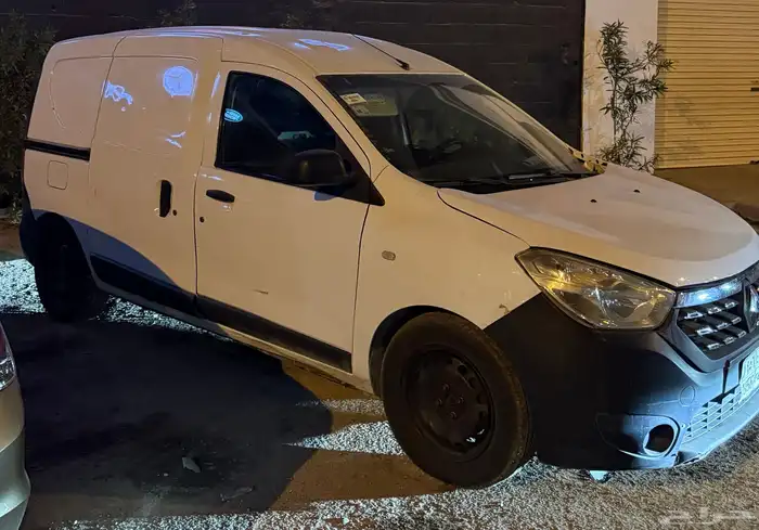 سيارة رينو دوكر 1