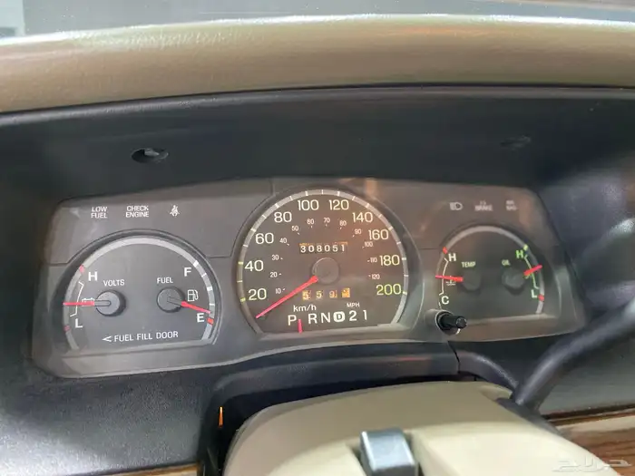 فورد فكتوريا سعودي 2004 13