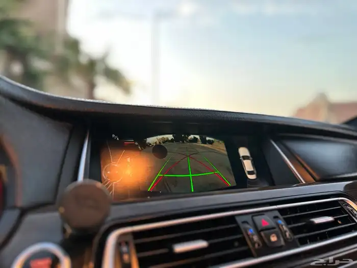 بي ام دبليو 730li نظيف جدآ 2015ممشى قليل 33