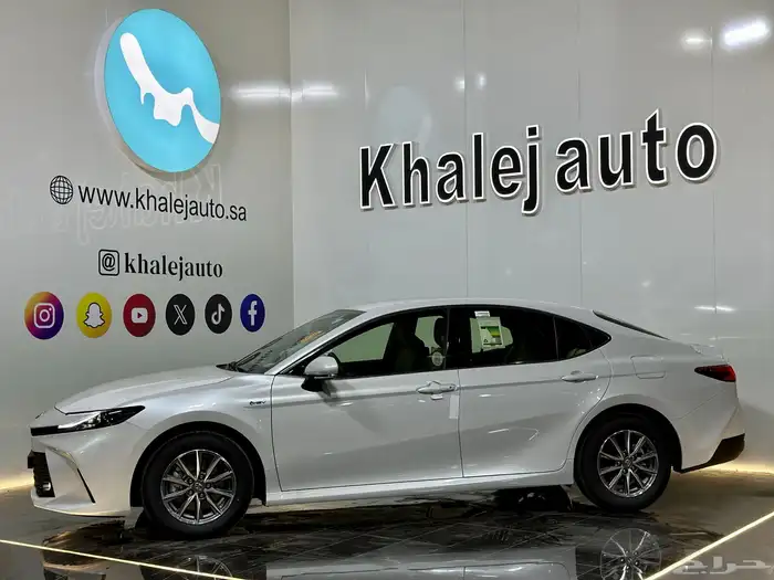 كامرى e هايبرد 2025 1