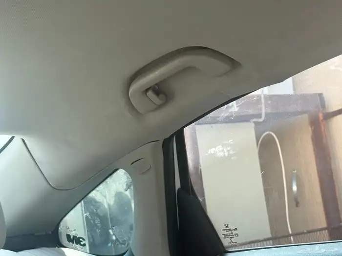 للبيع هوندا اكورد 2018 13