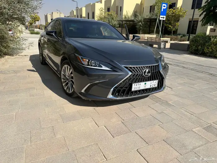 لكزس2023 ES hb هجين 0
