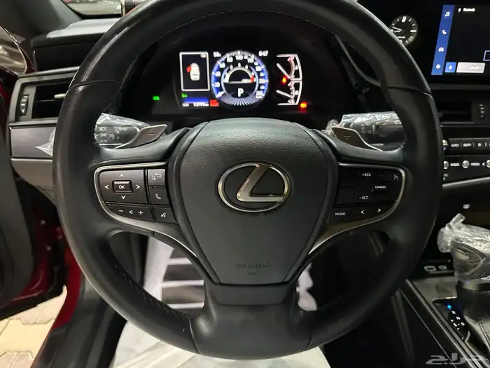 لكزس ES250 موديل 2023 ممشى قليل نظيف 5