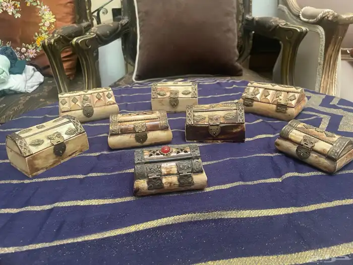 صناديق نحاس و عاجBone brass box 17