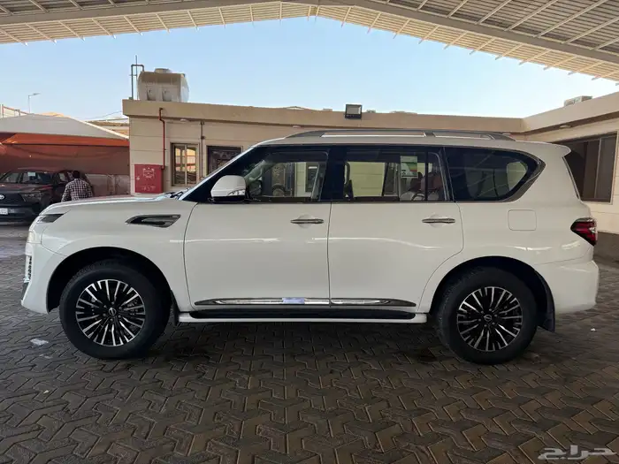 نيسان باترول تيتانيوم موديل 2022 8