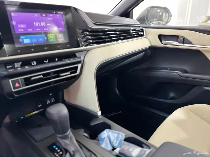 كامرى e هايبرد 2025 9