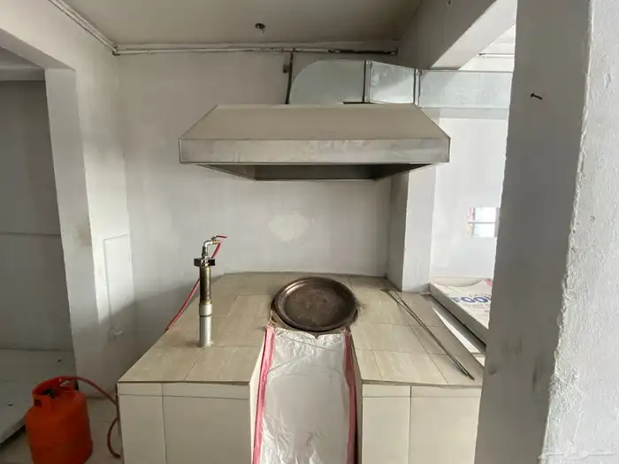 مخبز للتقبيل بكامل أغراضه 5