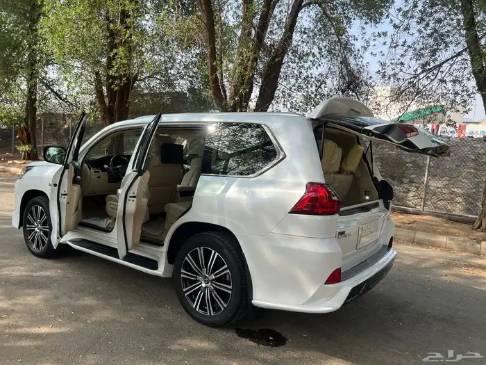 جيب لكزس 570 سوبر سبورت 2019 67