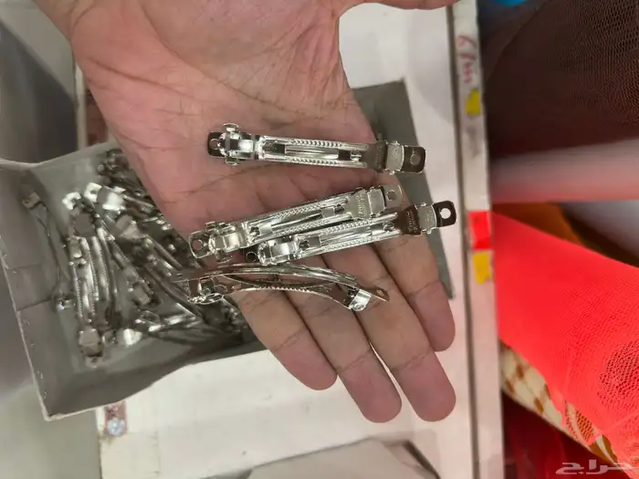 اكسسوارات منوعه شنط وحلقات وتقفيلات وبكلات احزمه اجراس جرس 21