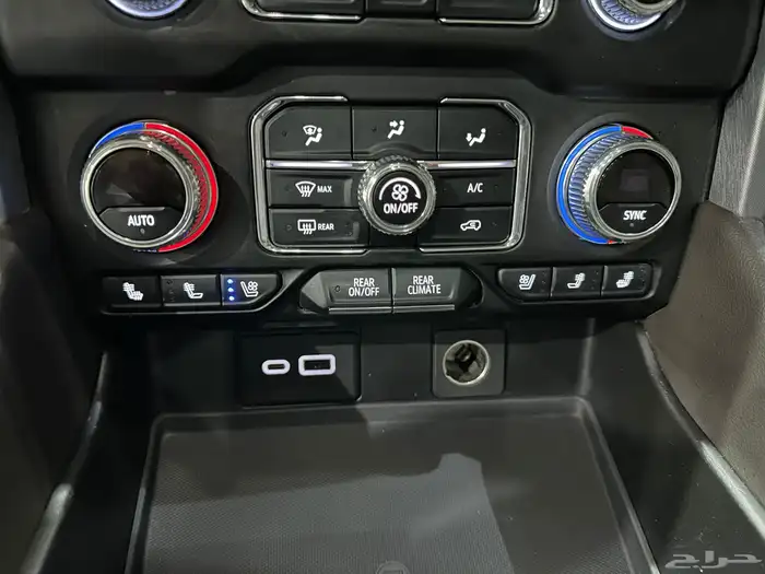 جمس يوكن SLT موديل 2021 فل كامل نظيف 17