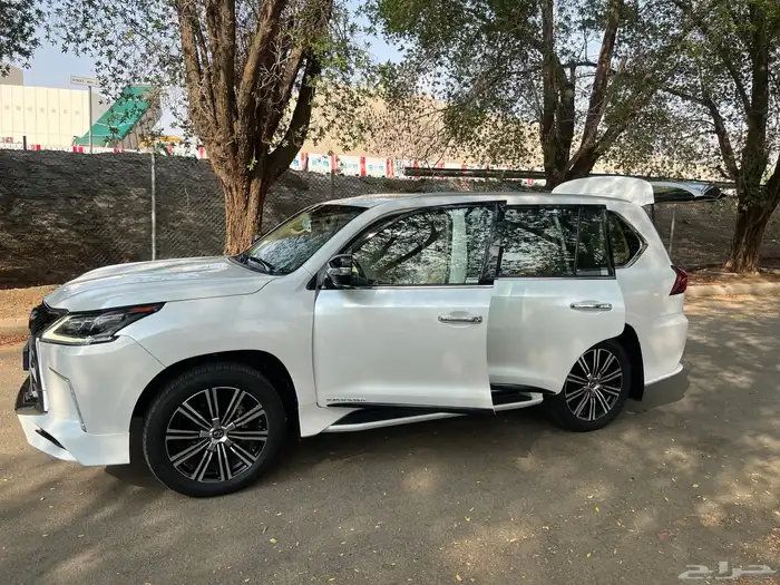 جيب لكزس 570 سوبر سبورت 2019 68