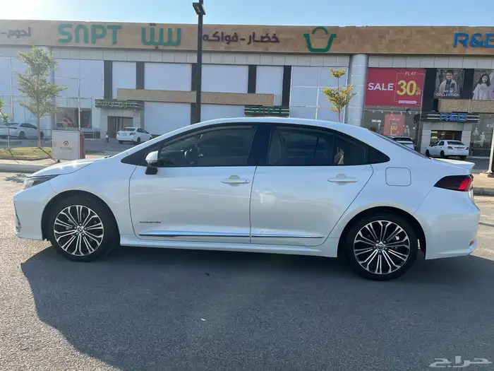 للبيع كورولا 3 سلندر موديل 2021 1