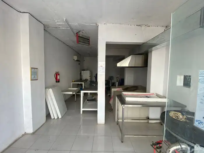 مخبز للتقبيل بكامل أغراضه 14