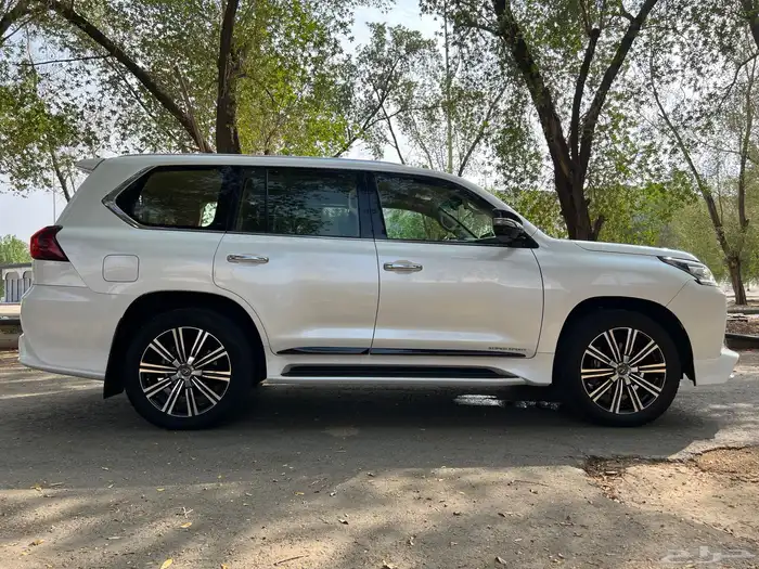 جيب لكزس 570 سوبر سبورت 2019 73