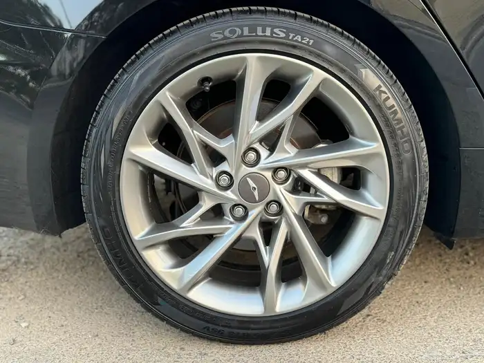 جينسس G70 بلاتينيوم قمة النظافة بحالة الجديد 14