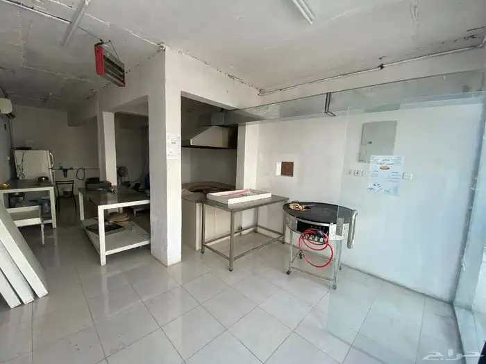 مخبز للتقبيل بكامل أغراضه 8