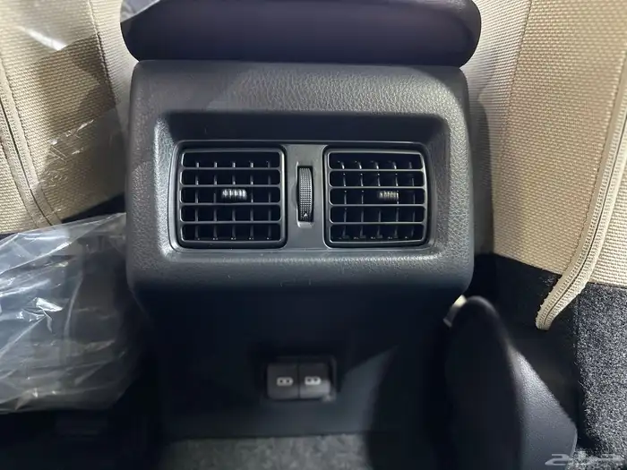 كامرى e هايبرد 2025 10