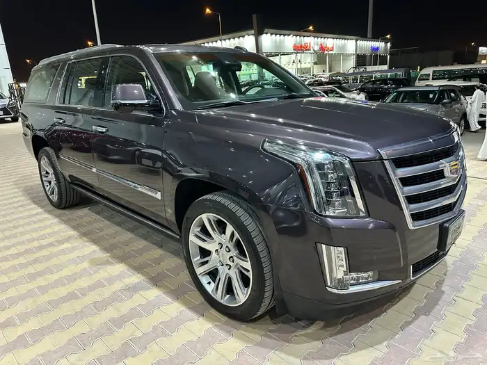 كاديلاك اسكاليد موديل 2016 فل كامل نظيف جدا 2