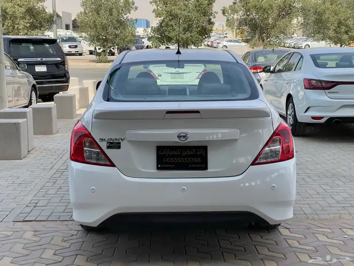 نيسان صني موديل 2023 فل كامل 4