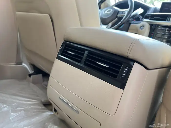 جيب لكزس 570 سوبر سبورت 2019 38