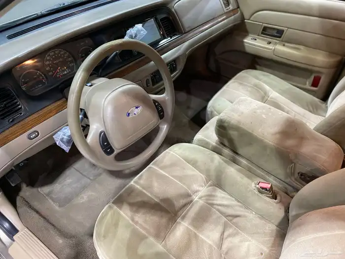 فورد فكتوريا سعودي 2004 11