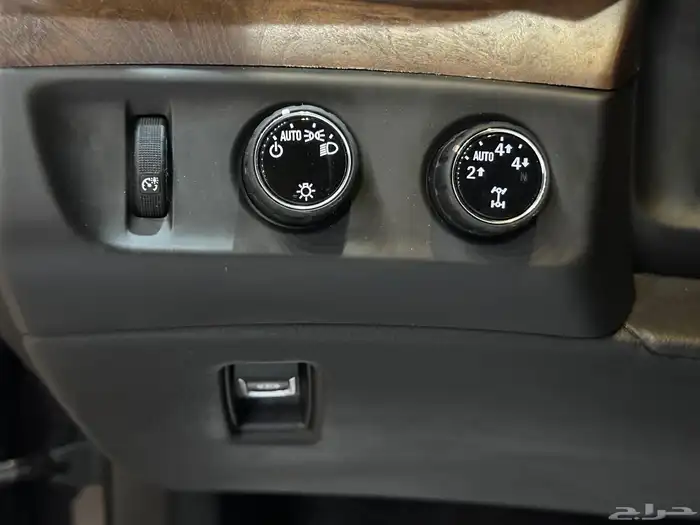 كاديلاك اسكاليد موديل 2016 فل كامل نظيف جدا 9