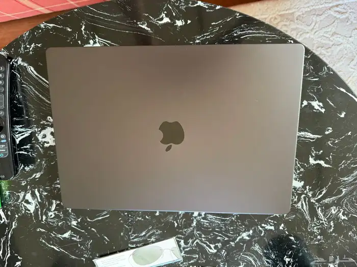 ماك بوك برو - M4 Max 7