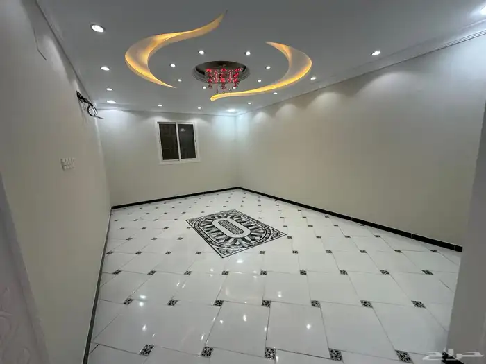 دور ارضي للبيع 6 غرف وصاله بحي البوادي 5