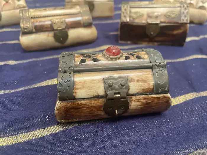 صناديق نحاس و عاجBone brass box 6