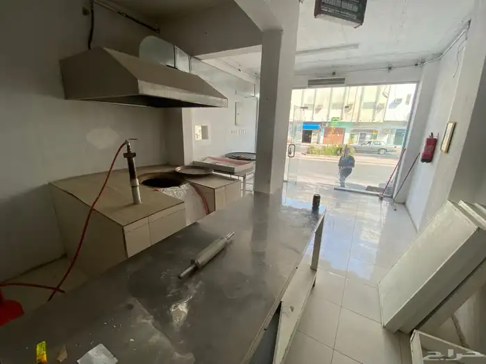 مخبز للتقبيل بكامل أغراضه 12