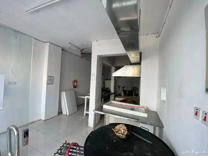 مخبز للتقبيل بكامل أغراضه 2