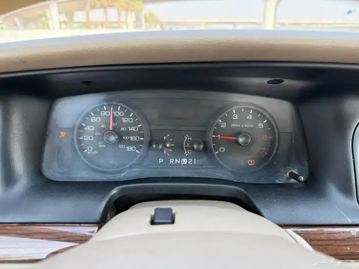 للبيع فورد كراون فكتوريا 2008 مدني جامعة ابهاء 33